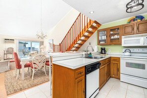 Fridge, microwave, oven, stovetop - Bright and sunny third floor, one bedroom condo with a loft, just steps to the beach . (Ocean City)