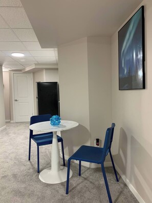 Talo, 1 makuuhuone, tupakointi sallittu | Ruokasali