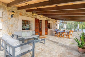 Outdoor dining - Villa Roig Petit By HomeVillas360 (Pollensa)
