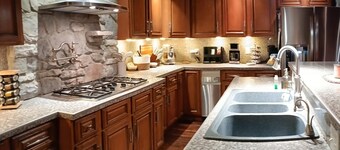 Charming family friendly house in Historic Somerset with lots to do