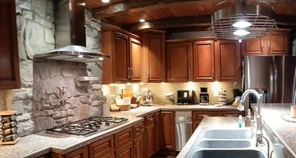 Charming family friendly house in Historic Somerset with lots to do