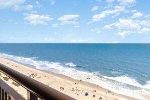 Beach nearby - Oceanfront King, Pools, Wi-Fi (Myrtle Beach)