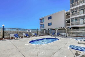 Property grounds - Beachfront Corner Condo, 2BR (North Myrtle Beach)