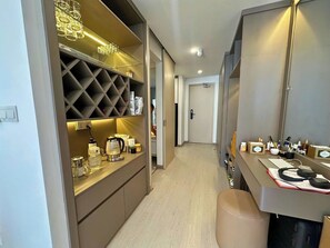 Deluxe-Apartment, 1 Schlafzimmer, Balkon, Strandblick | Innenbereich