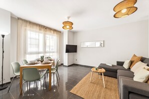 TV - Dragos Suites 101 (Arrecife)