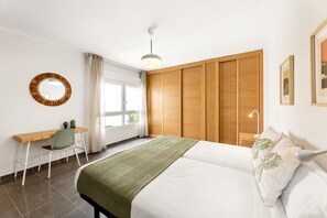 2 bedrooms, iron/ironing board, free WiFi, bed sheets - Dragos Suites 101 (Arrecife)