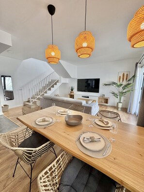 Dining - Casahost Villa Gardenia Golf (Costa Teguise)
