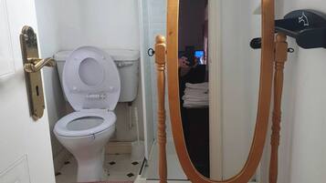 Zimmer, 1 Schlafzimmer | Badezimmer