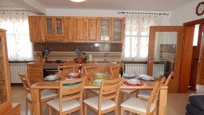 Dining - Villa Brankica by Villas Guide (Vodnjan)