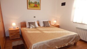 Iron/ironing board, free WiFi, bed sheets - Villa Brankica by Villas Guide (Vodnjan)