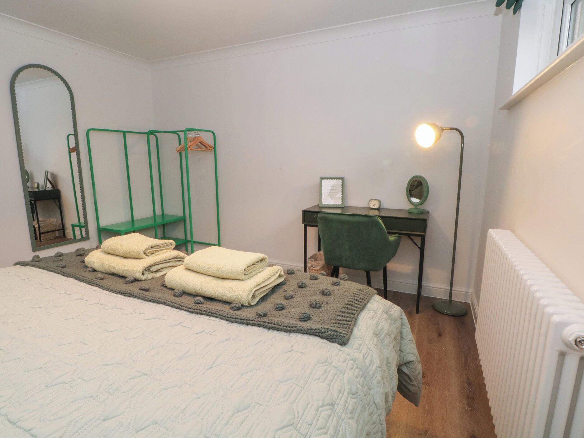 2 bedrooms, individually decorated, individually furnished, free WiFi