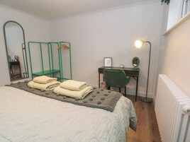 2 habitaciones, decoración personalizada y muebles diferentes 