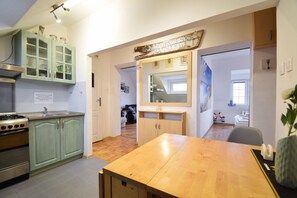 Apartment | Private kitchenette | Coffee/tea maker, electric kettle - RentPlanet - Apartament Narutowicza (Kołobrzeg)