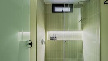 Leilighet, røyk | 3 soverom og internett