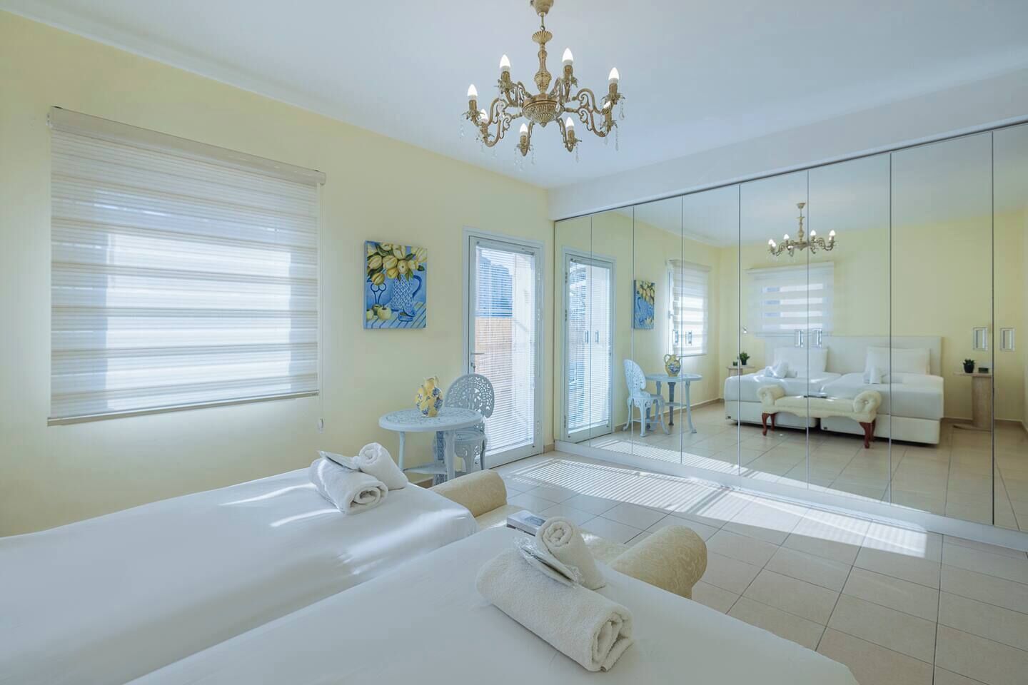 4 bedrooms, WiFi (free), bed sheets