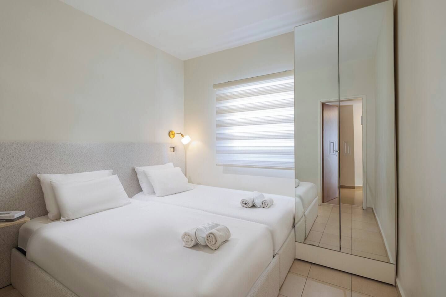 4 bedrooms, WiFi (free), bed sheets