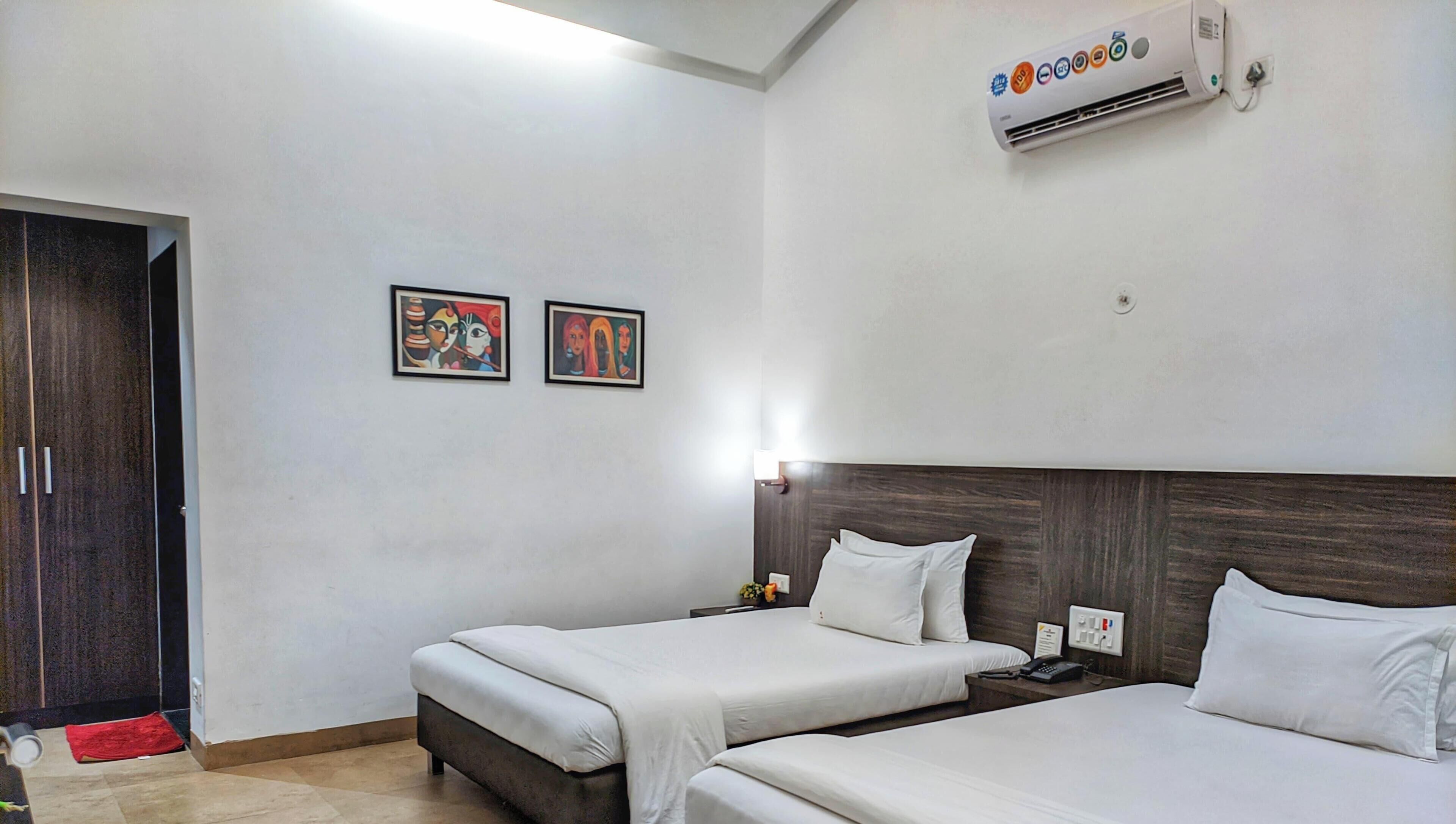 Family Room | Free WiFi