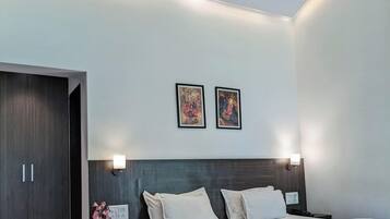 Deluxe Room | Free WiFi