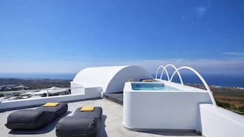 Deluxe suite, hot tub | Terras