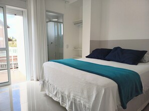 3 bedrooms, iron/ironing board, WiFi, bed sheets - Norte da Ilha Praia Daniela premium house (Florianópolis)