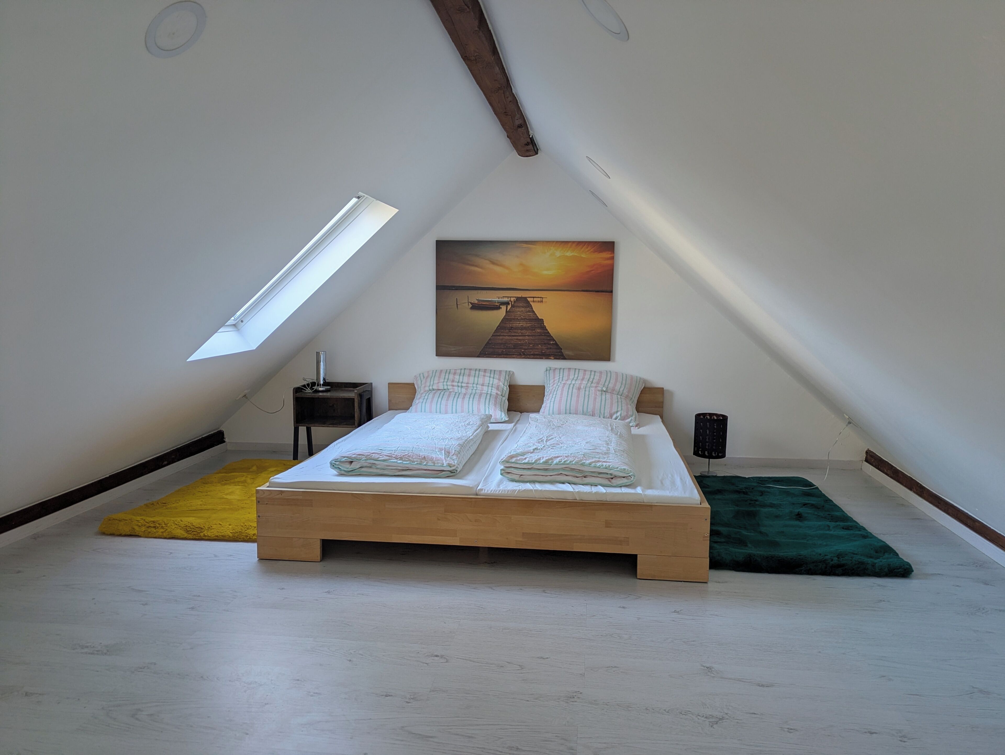 Internet, bed sheets