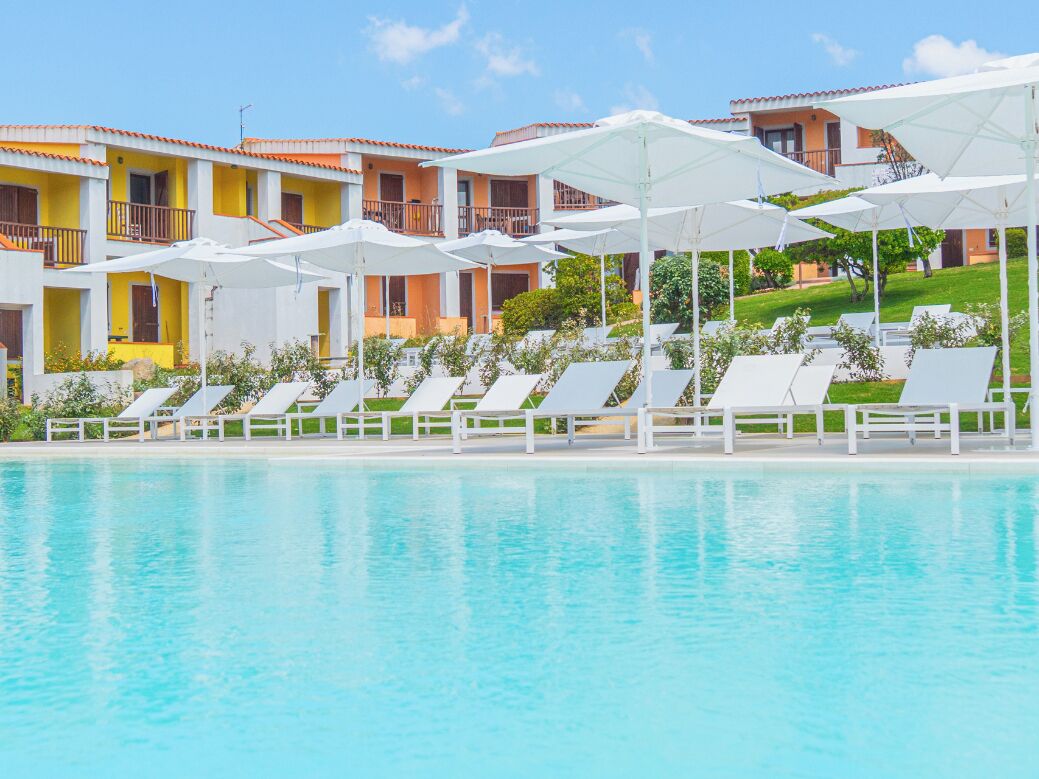 حمّام سباحة خارجي موسمي