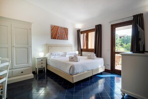 Classic Studio | In-room safe, desk, free WiFi - Hotiday Punta Sardegna (Costa Serena)