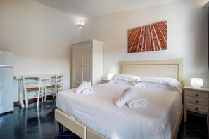 Classic Studio | In-room safe, desk, free WiFi - Hotiday Punta Sardegna (Costa Serena)