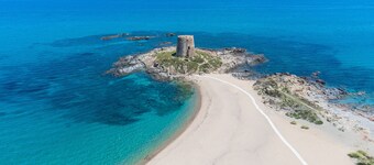 Hotel with swimming pool in Bari Sardo