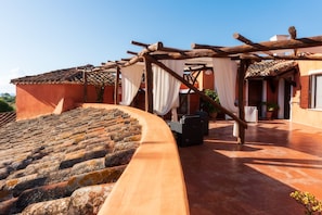 Superior Double or Twin Room | Terrace/patio - Hotel with swimming pool in Bari Sardo (Bari Sardo)