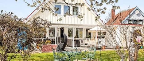 House | Exterior