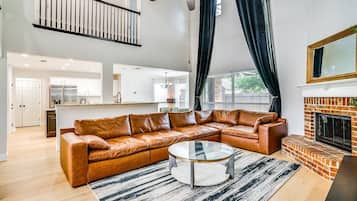 Téléviseur connecté, foyer