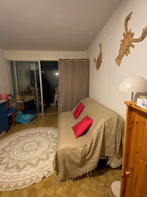 Interior - Beach and fishing at the end of the garden with private parking (La Grande-Motte)