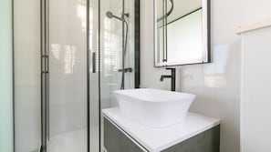 Shower, towels