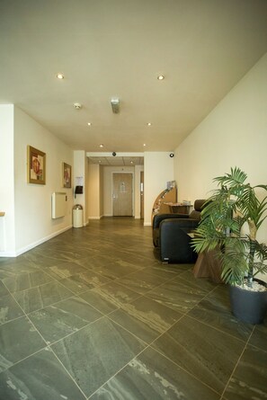 Lobby - The Welcome Inn Hotel (Rotherham)