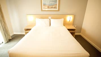 スタンダード ダブルルーム エンスイート | デスク、アイロン / アイロン台、WiFi (無料)