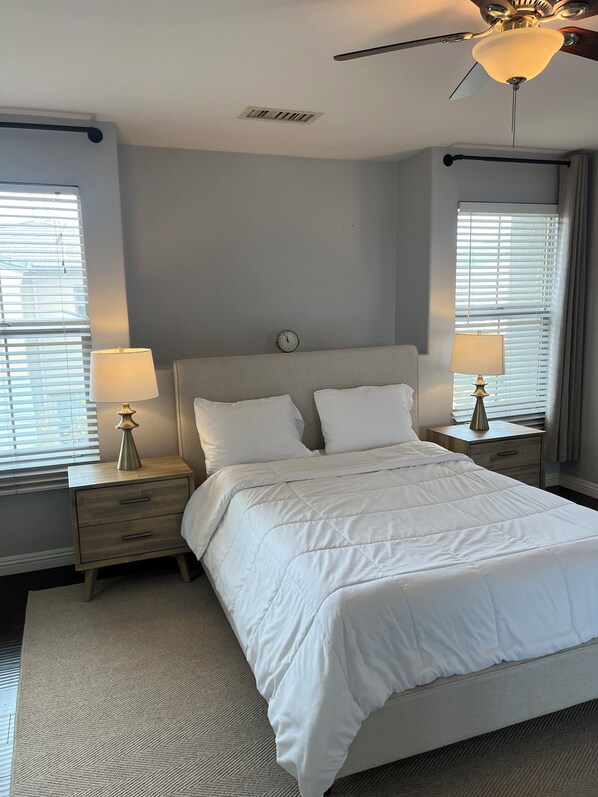 Iron/ironing board, WiFi, bed sheets