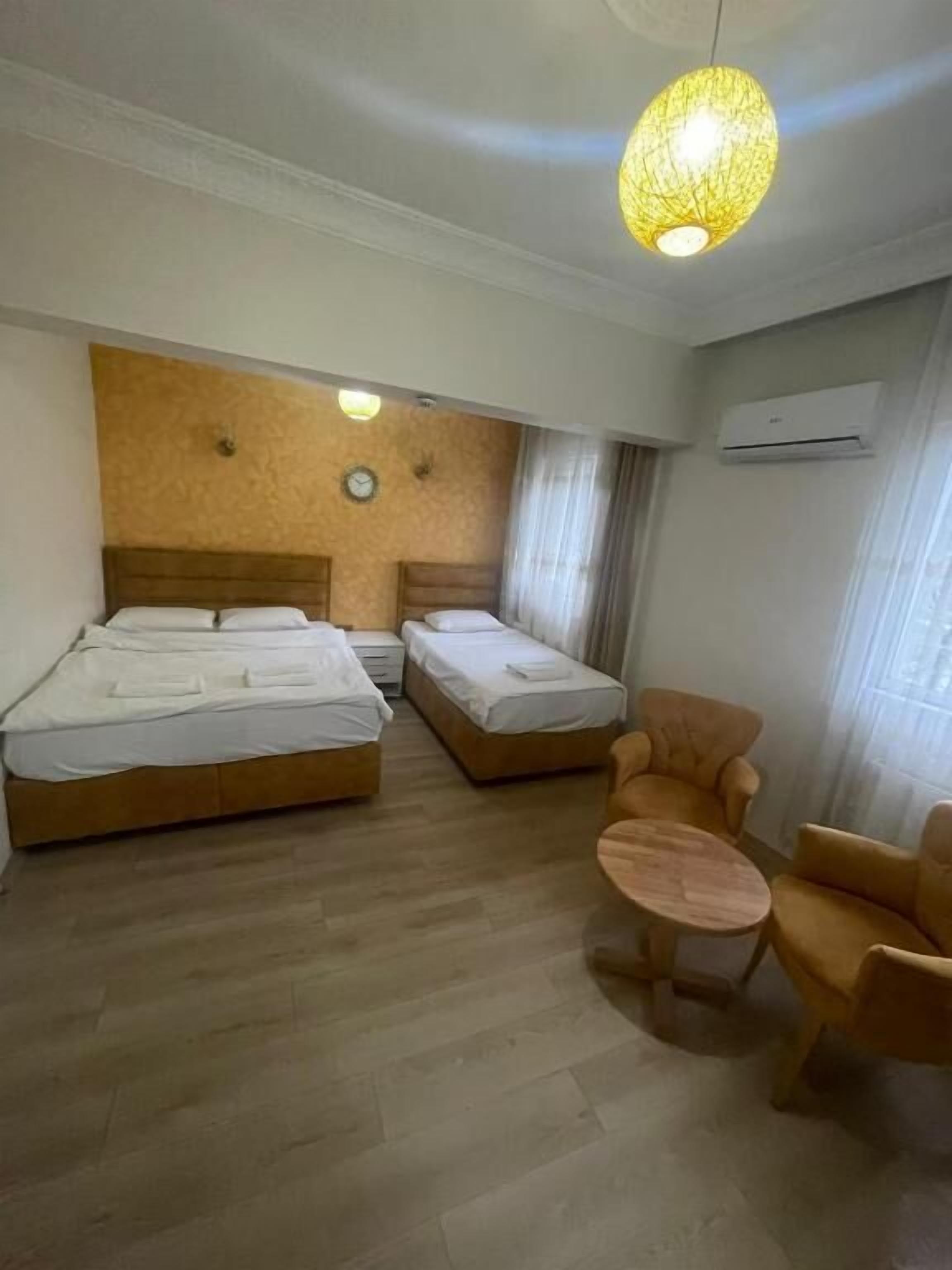 Luxury-Dreibettzimmer, eingeschränkter Meerblick