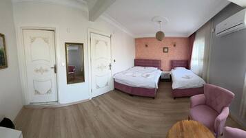 Desk, soundproofing, free WiFi