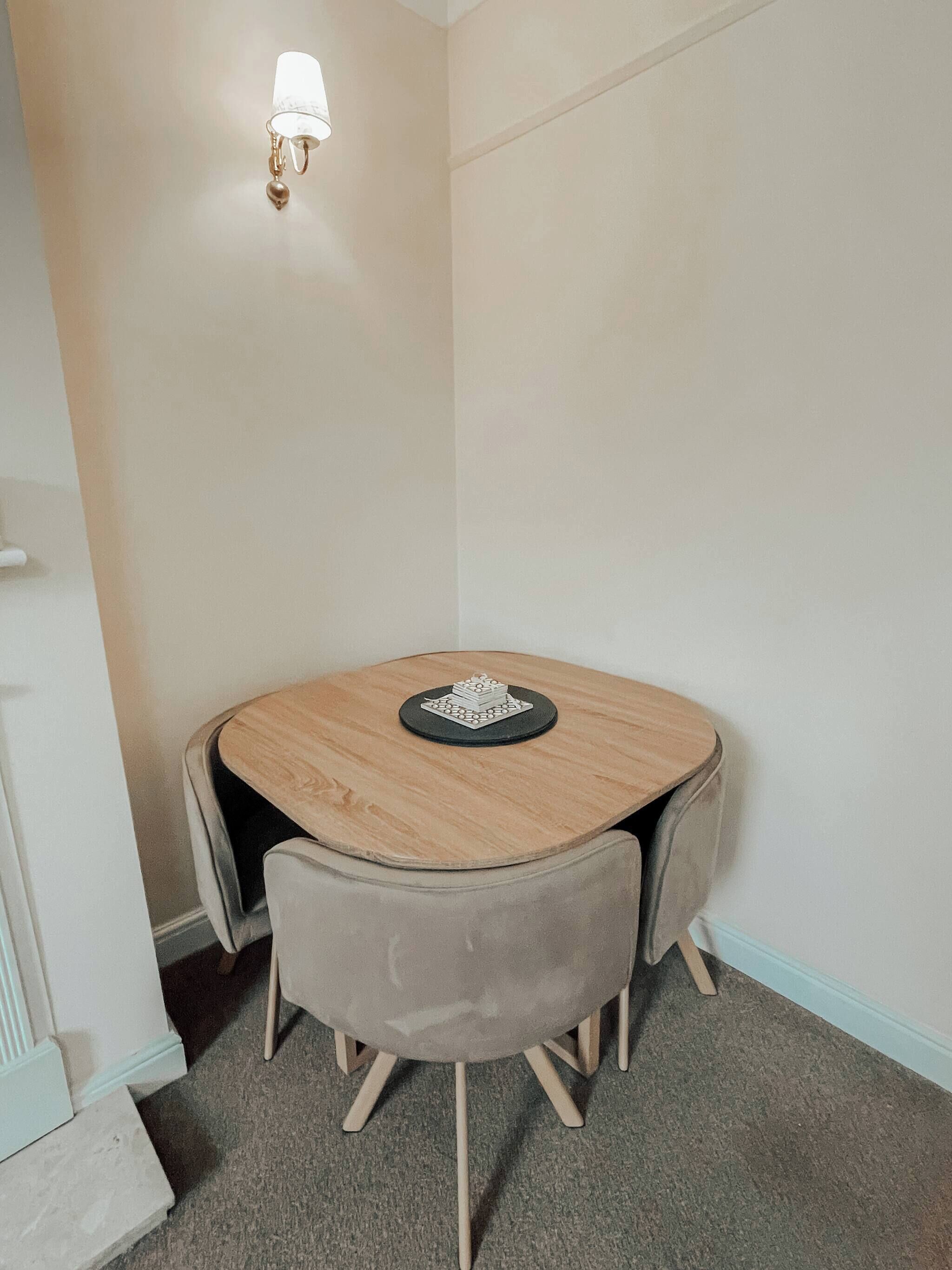 Leilighet, 2 soverom | Spiseområde