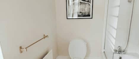 Apartment, 2 Schlafzimmer | Badezimmer