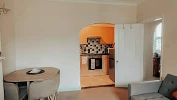 Apartment, 2 Bedrooms | Living room