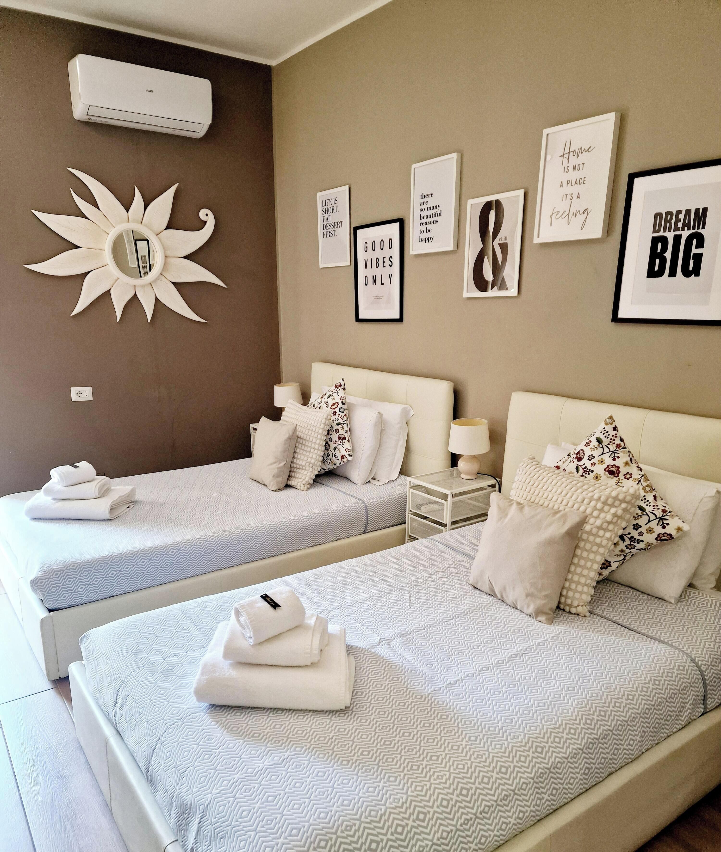 2 habitaciones, tabla de planchar con plancha, wifi y ropa de cama 