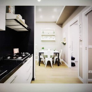 Private kitchen - Beautiful apartment recently renovated and complete with everything (Roma)