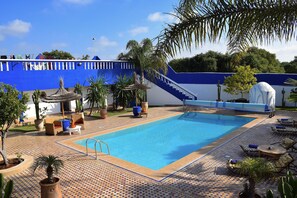 Outdoor pool, a heated pool - Villa Zarqâa - Heated pool & Quad (Ghazoua)