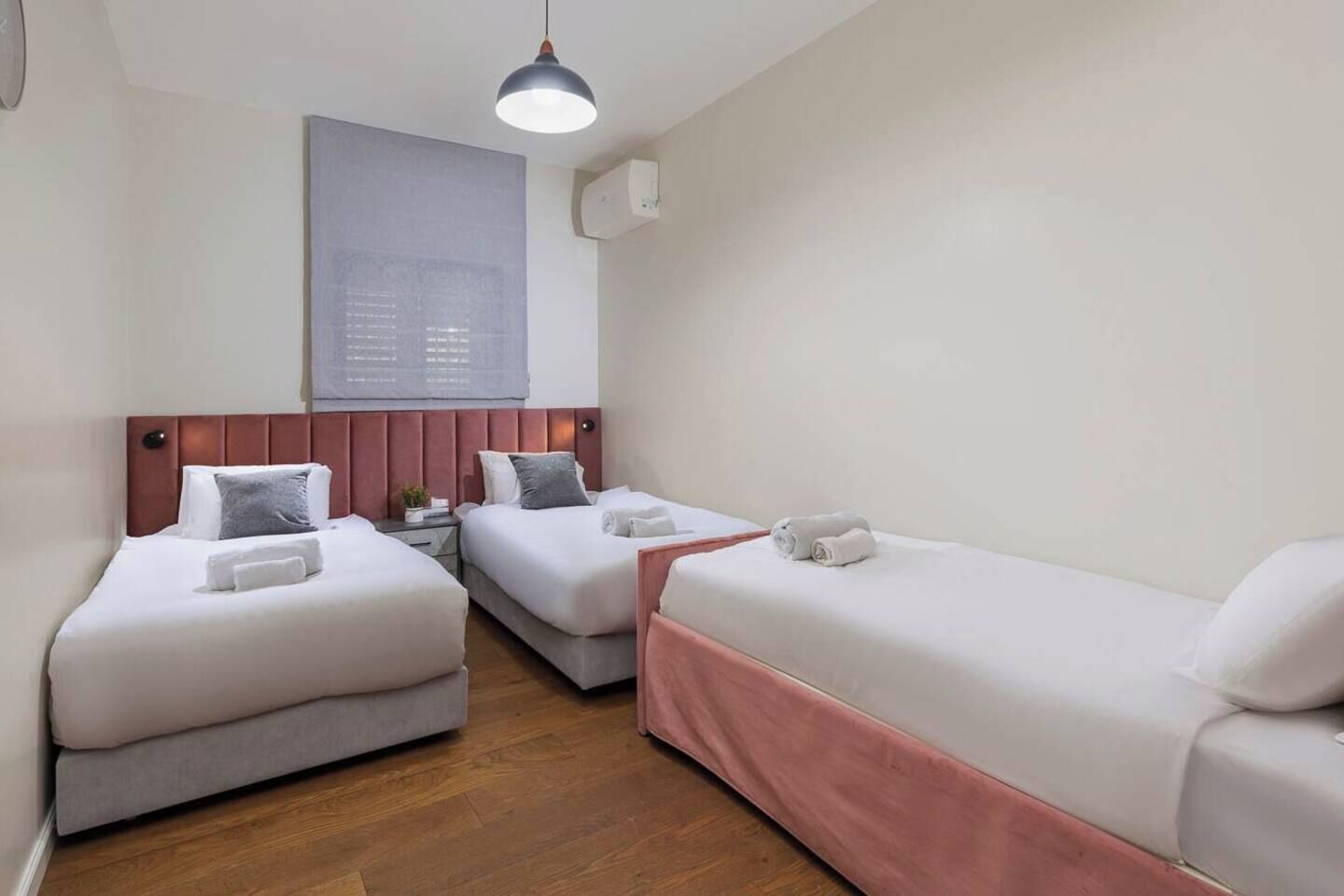 3 habitaciones, tabla de planchar con plancha y wifi gratis 