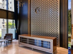 Lobby - 3 BR Apartment in Jerusalem Estates (w/ safe room) (Jerusalem)