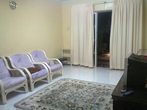 Interior - 3-bedroom apartment in enchanting Perai with AC comfort (Perai)