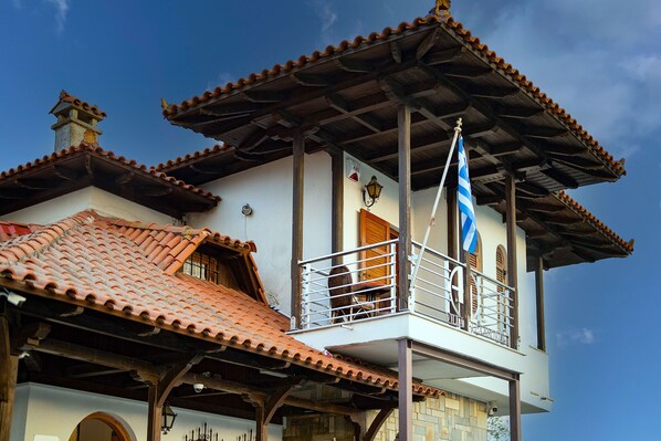 Exterior detail - Archontiko Alexandros Luxury Suites (Thermi)