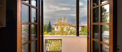 Deluxe Room, City View | Premium bedding, minibar, individually decorated, individually furnished